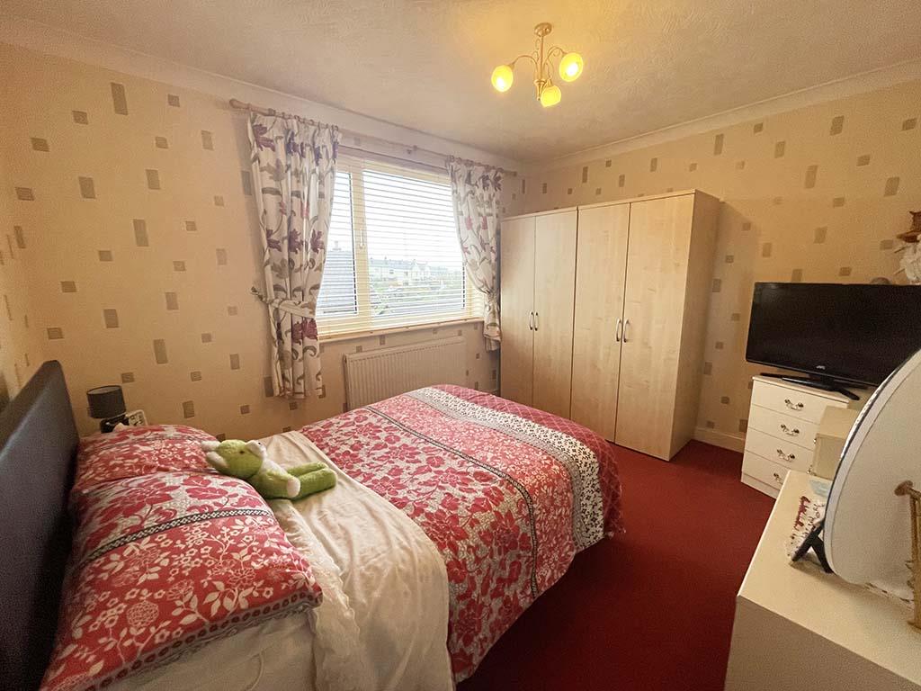 2 bedroom detached bungalow SSTC in Barnoldswick - IMG_7397.jpg